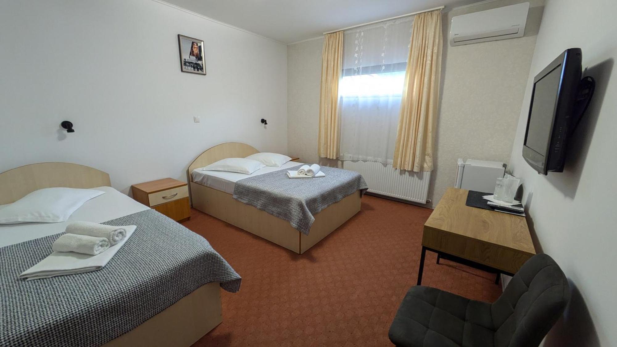 Motel Don Tomaso Vaslui Bagian luar foto