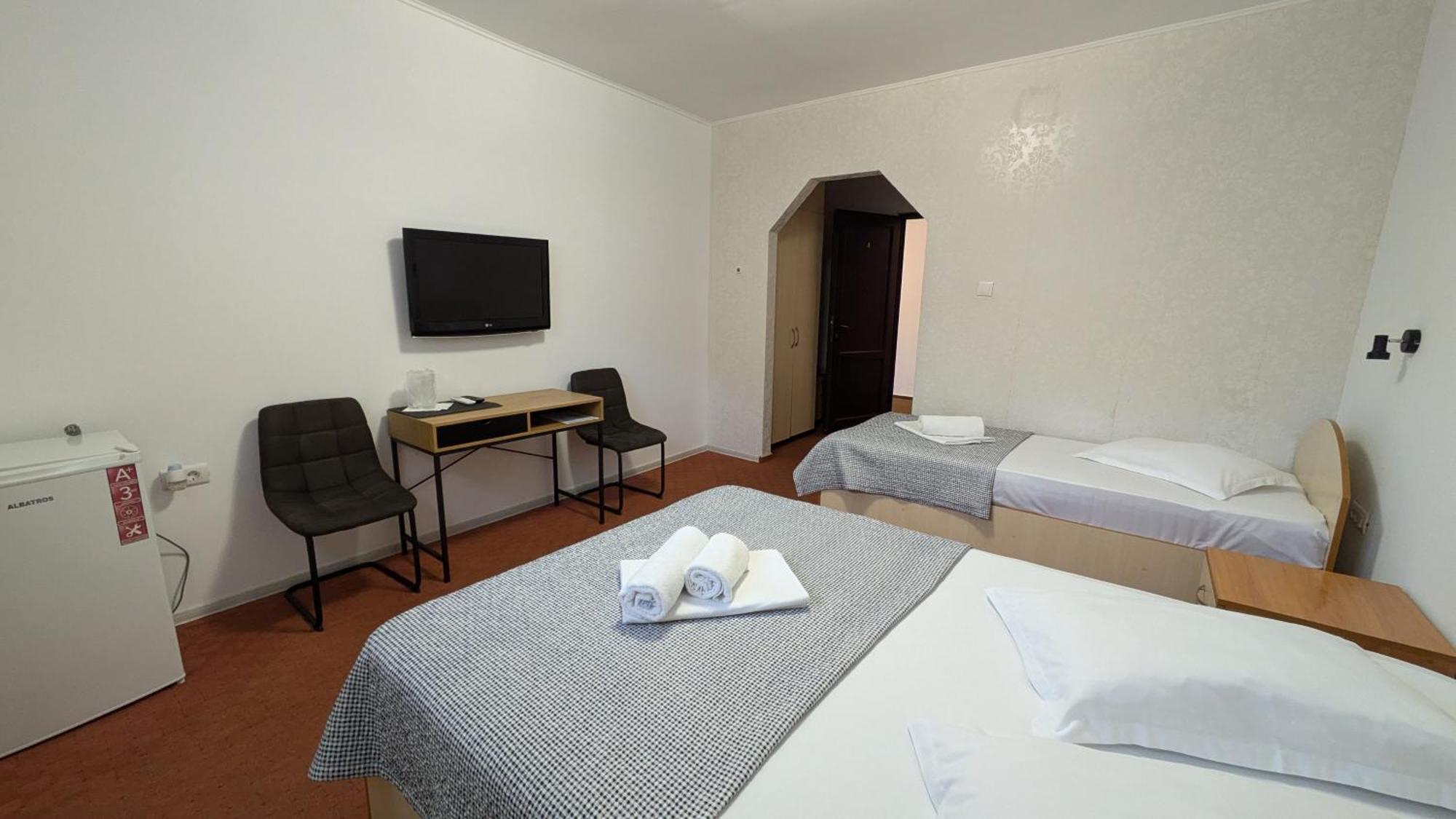 Motel Don Tomaso Vaslui Bagian luar foto