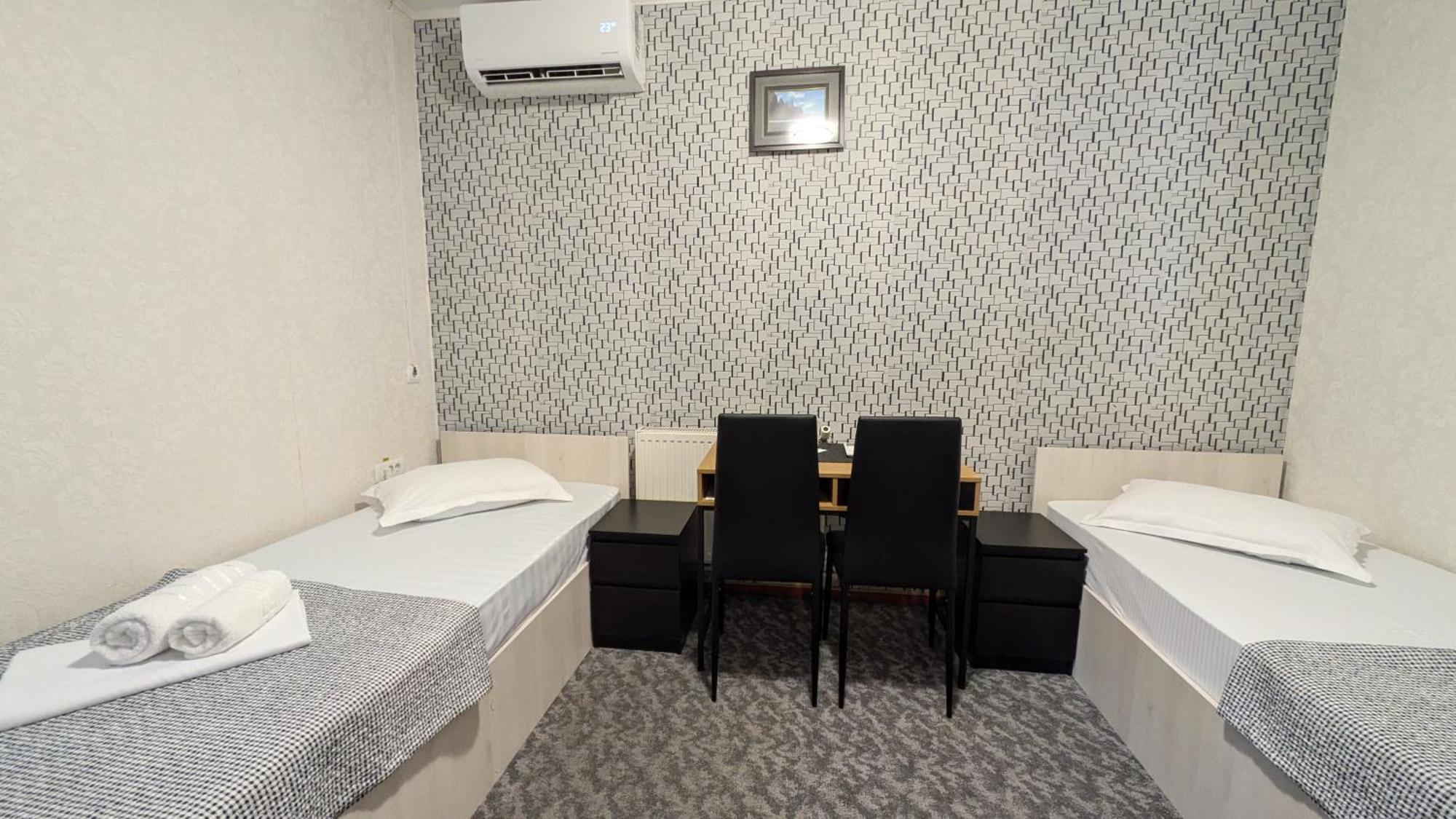 Motel Don Tomaso Vaslui Bagian luar foto