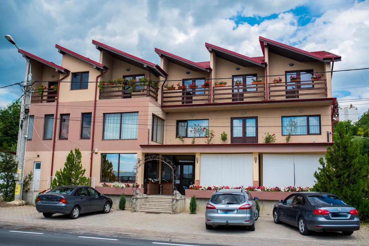 Motel Don Tomaso Vaslui Bagian luar foto